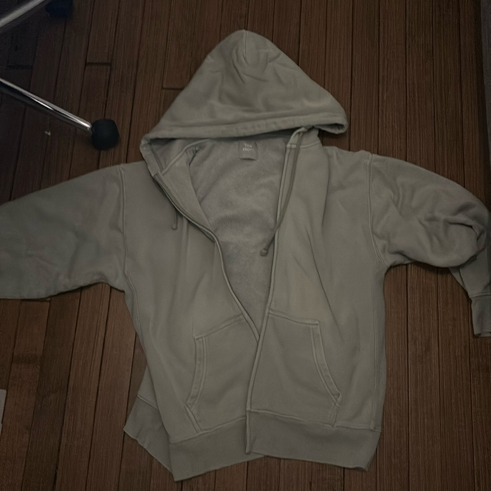aritzia TNA full zip up